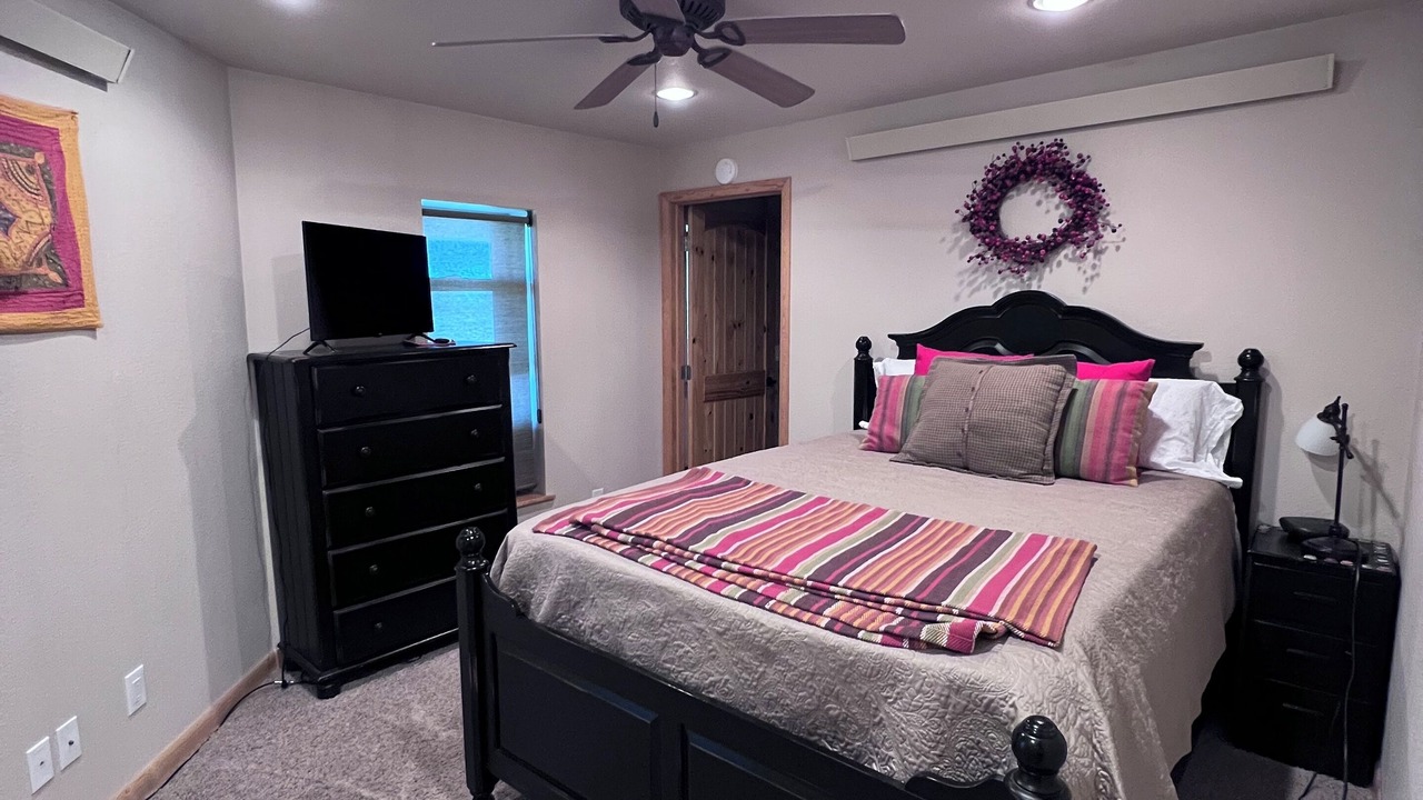 Photo of Bedroom in Wray