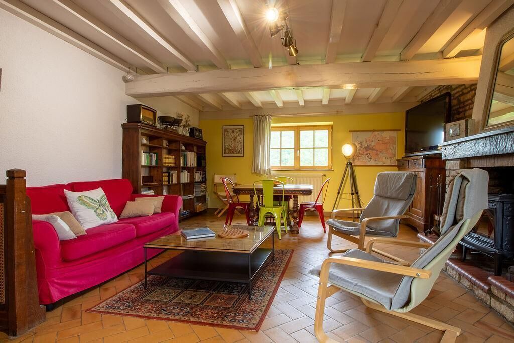 Photo of Livingroom in Ozenay