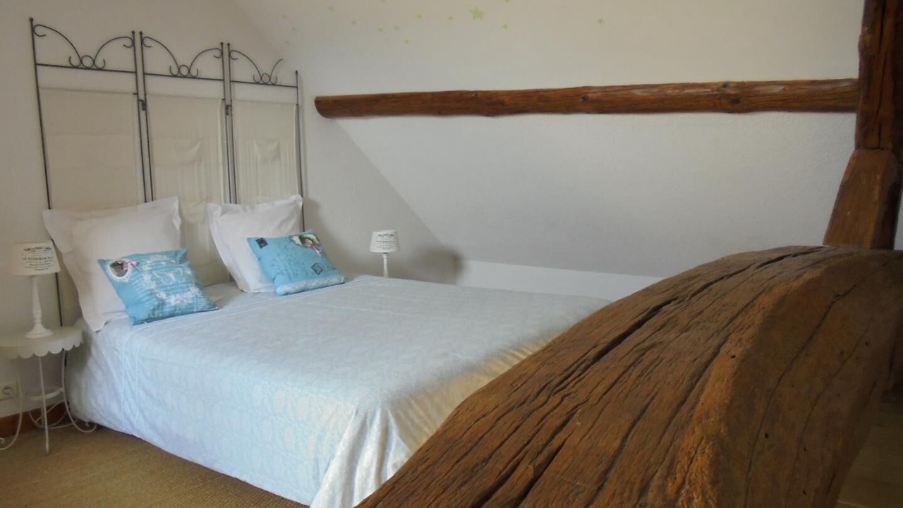 Photo of Bedroom in Ozenay