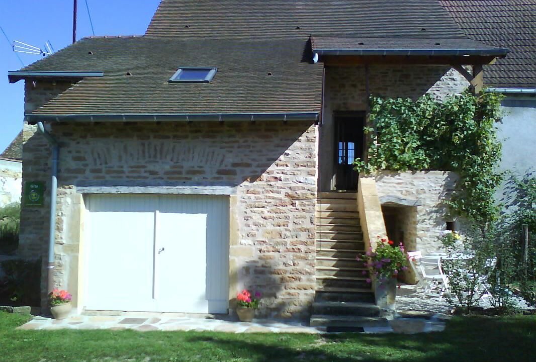 Photo of Outdoor in Etrigny