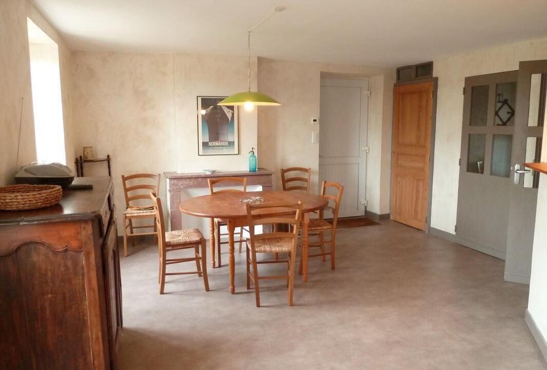 Photo of Others in Laize