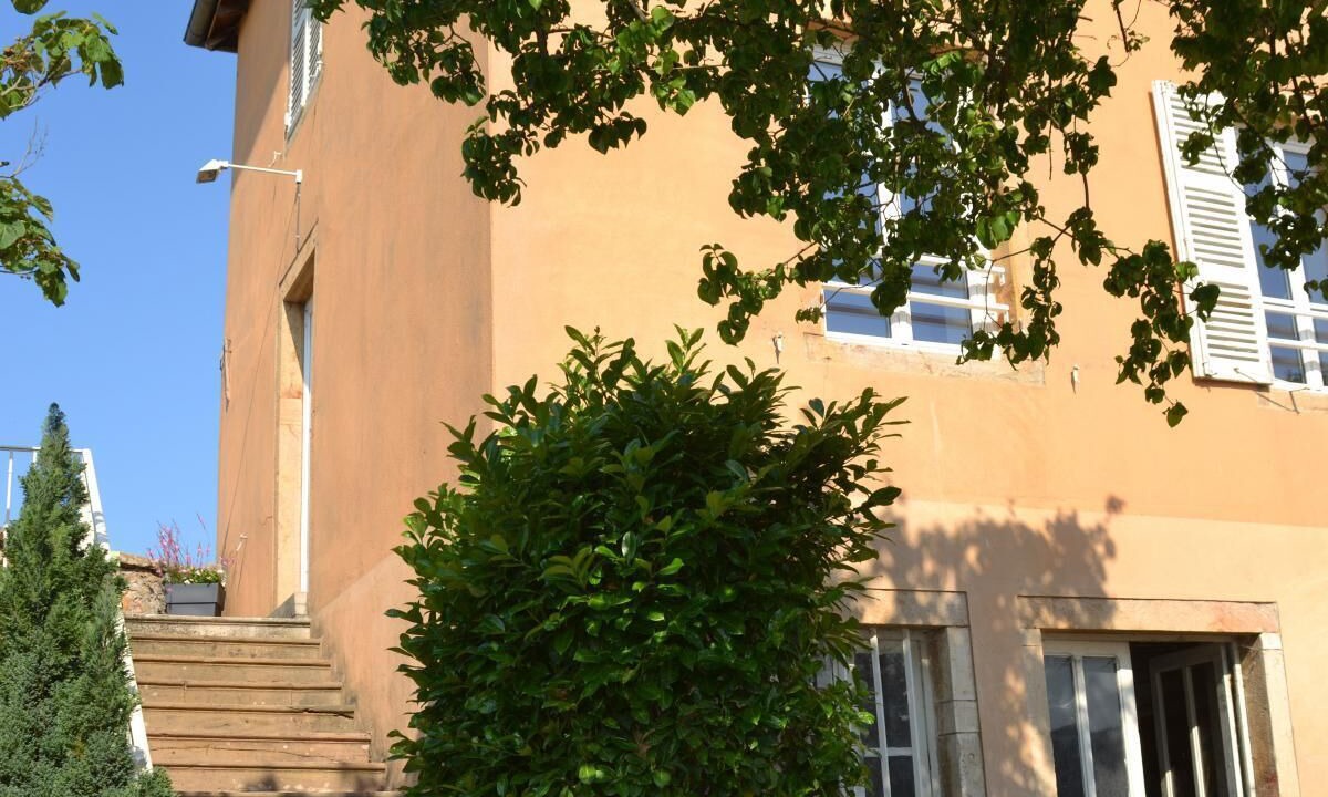 Photo of Outdoor in Laize