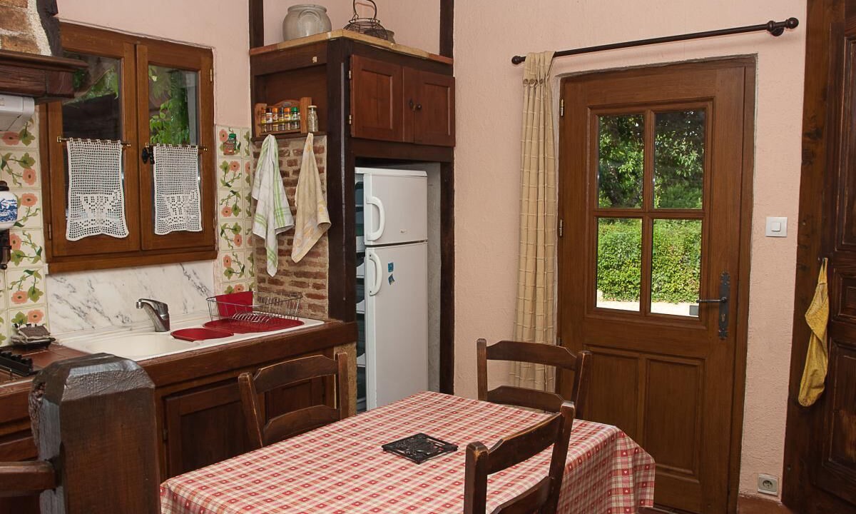 Photo of Kitchen in Sennece-les-Macon