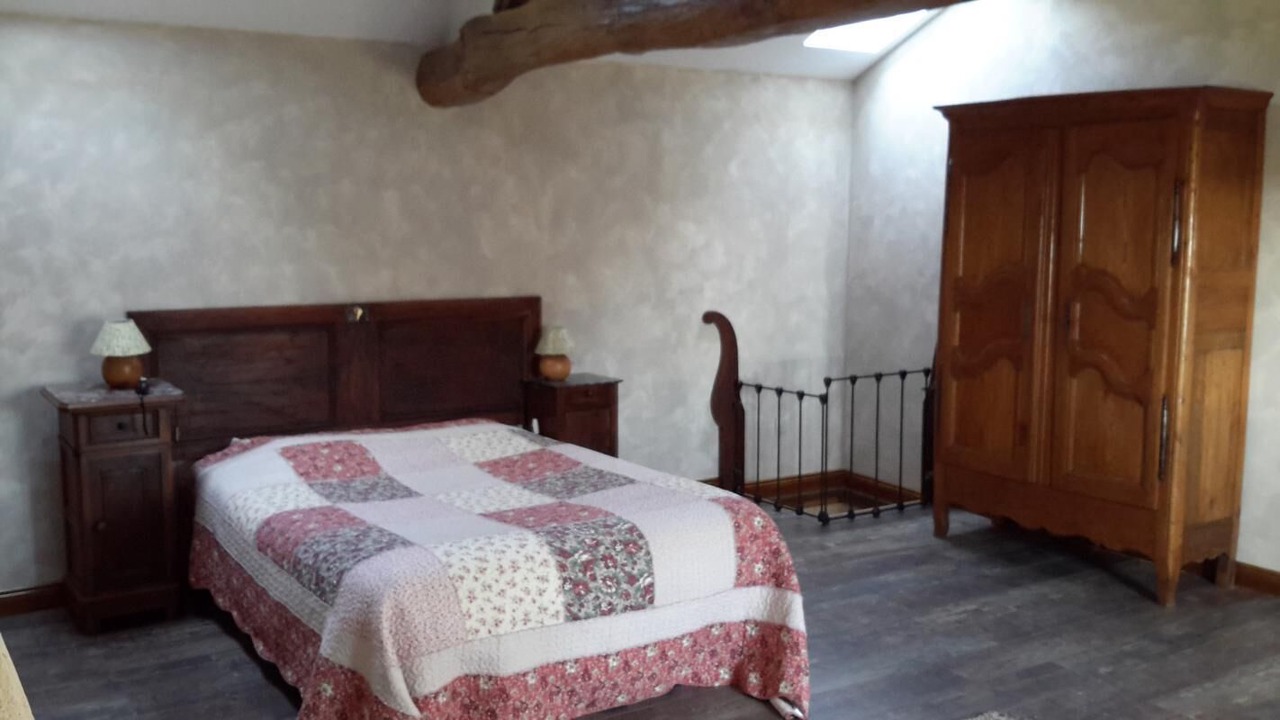 Photo of Bedroom in Matour