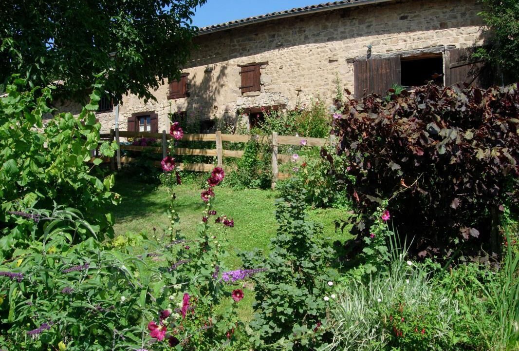 Photo of Outdoor in Matour