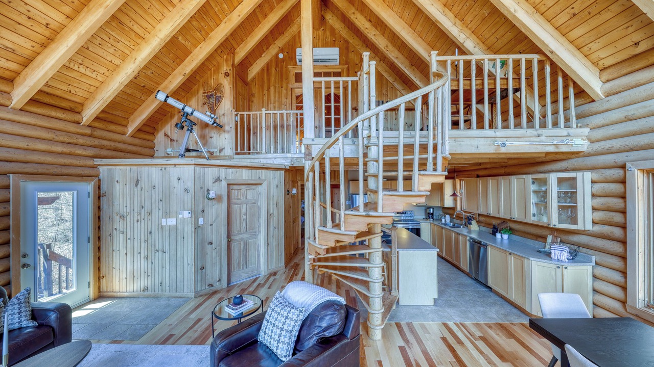Photo of Livingroom in St-Adolphe-d'Howard