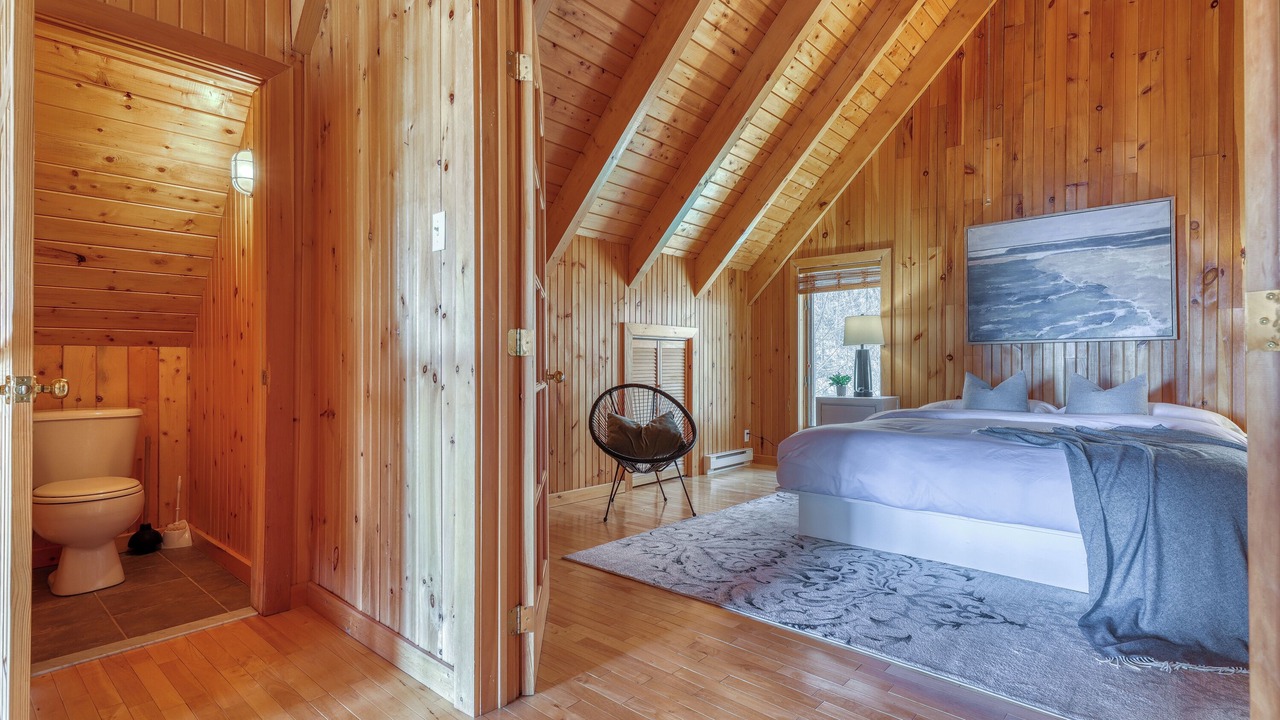 Photo of Bedroom in St-Adolphe-d'Howard