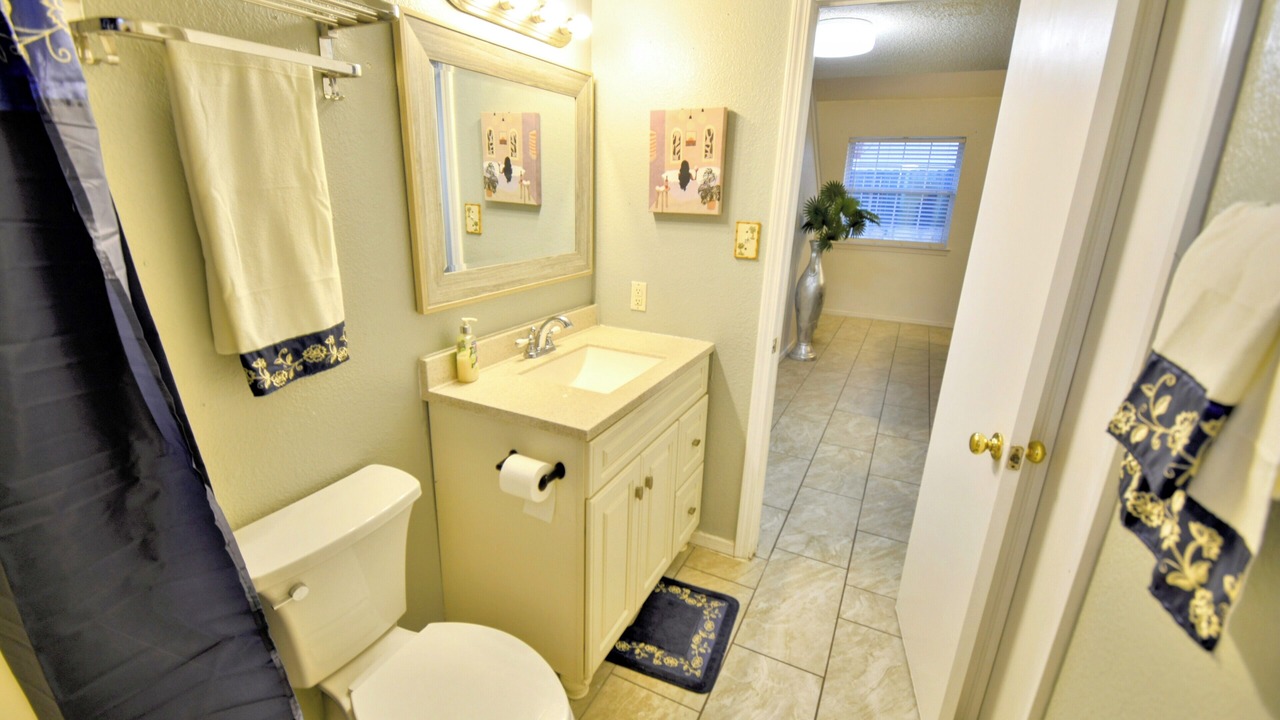 Photo of Bathroom in Biggs Field
