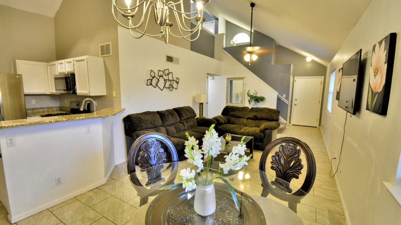 Photo of Livingroom in Biggs Field