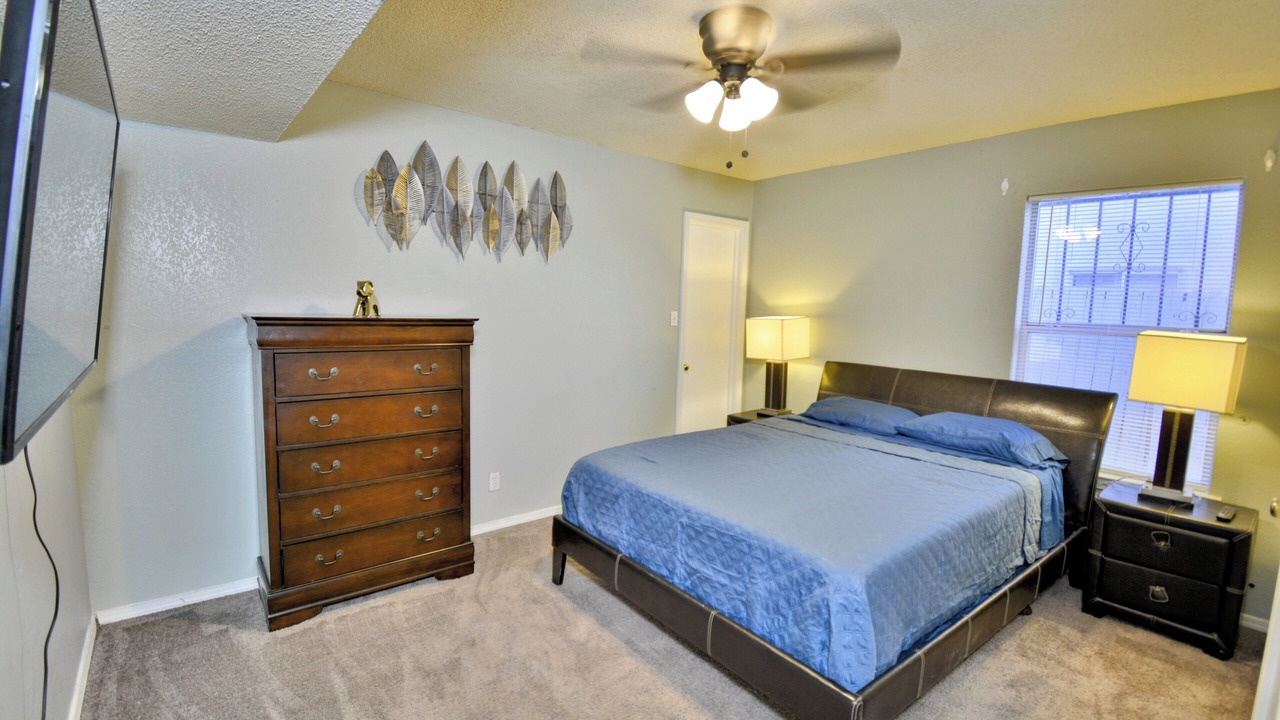 Photo of Bedroom in Biggs Field
