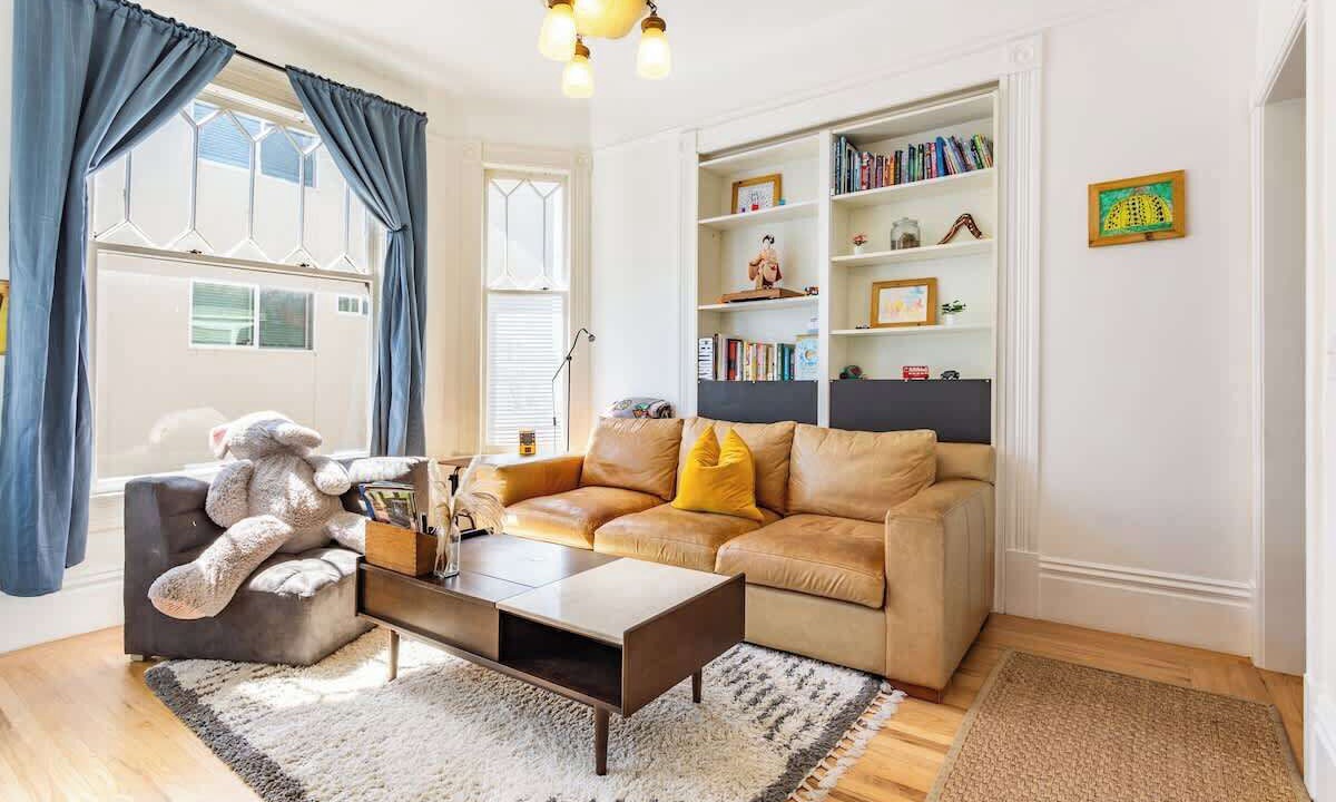 Photo of Livingroom in Downtown Berkeley