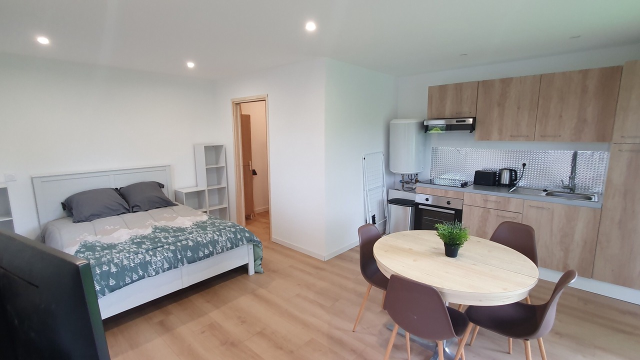 Photo of Bedroom in Saint-Georges-de-Grehaigne