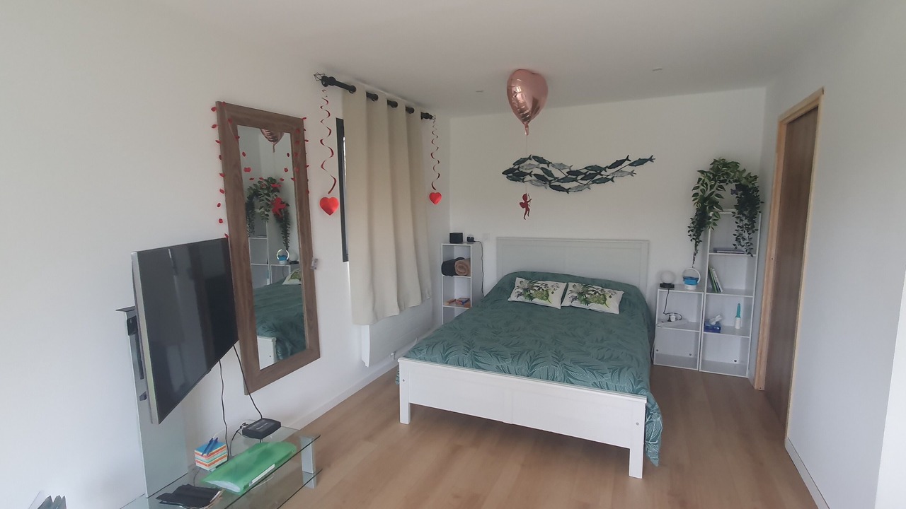 Photo of Bedroom in Saint-Georges-de-Grehaigne