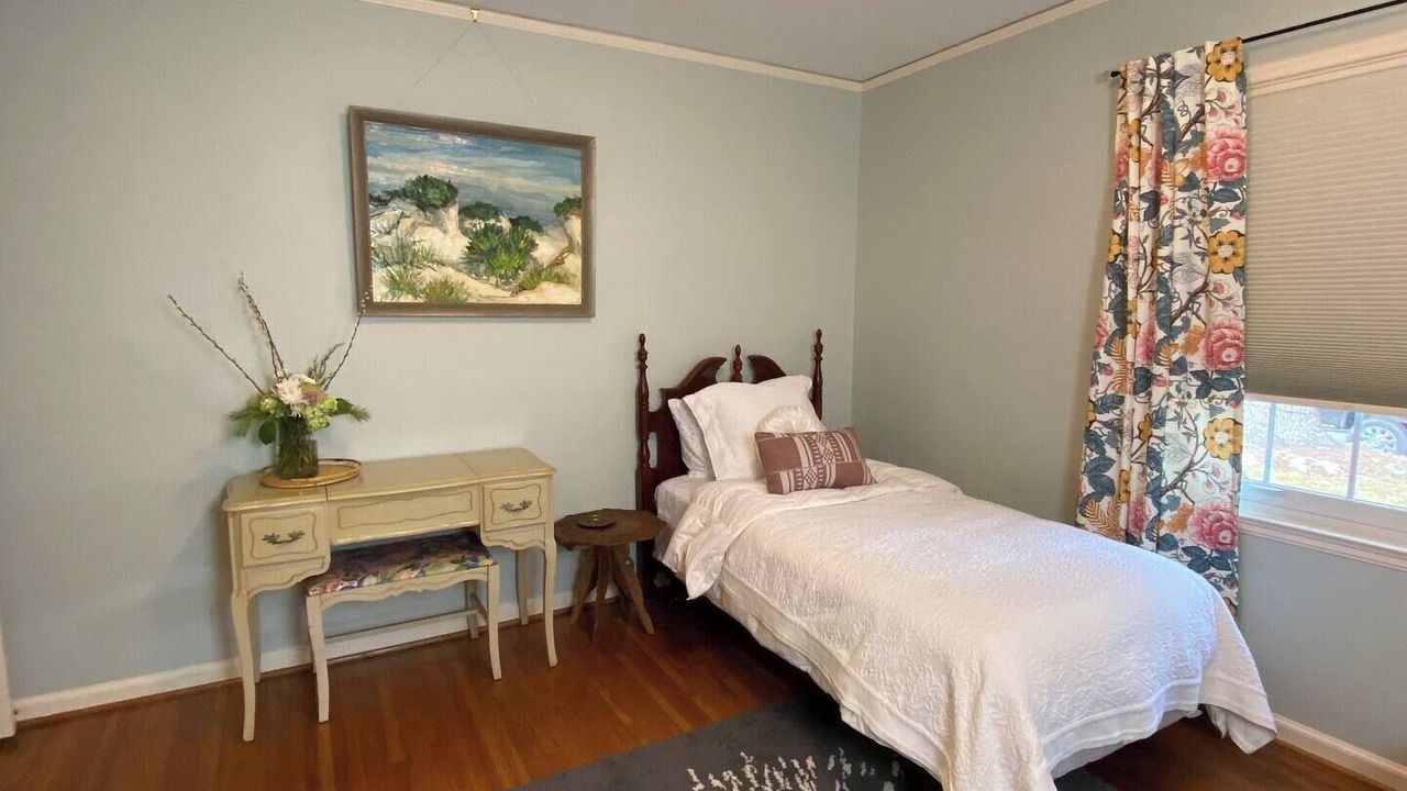 Photo of Bedroom in Turner Park