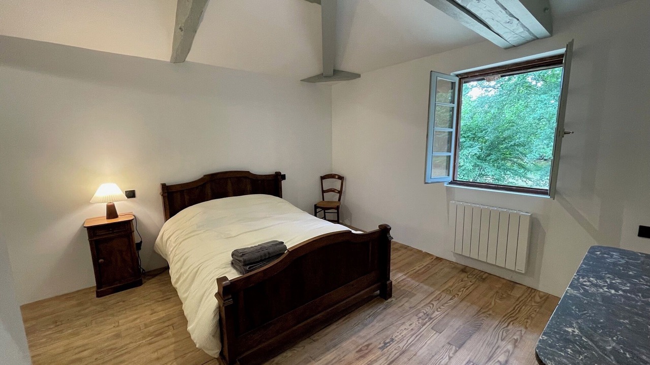 Photo of Bedroom in Vert