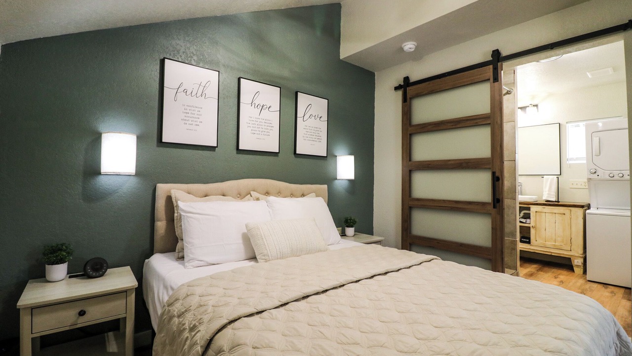 Photo of Bedroom in Valley Mills
