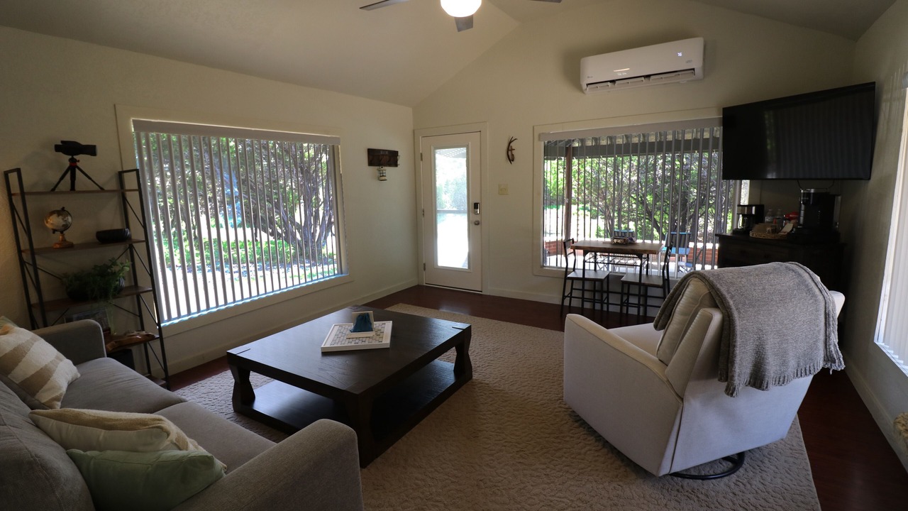 Photo of Livingroom in Valley Mills