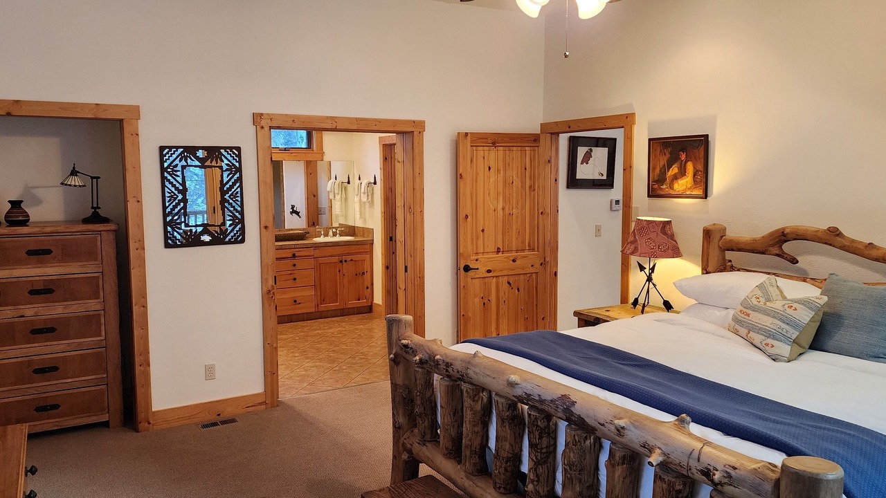 Photo of Bedroom in Sundance