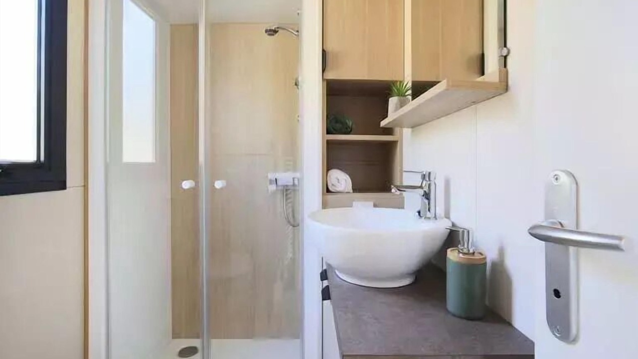 Photo of Bathroom in Hautot-sur-Mer