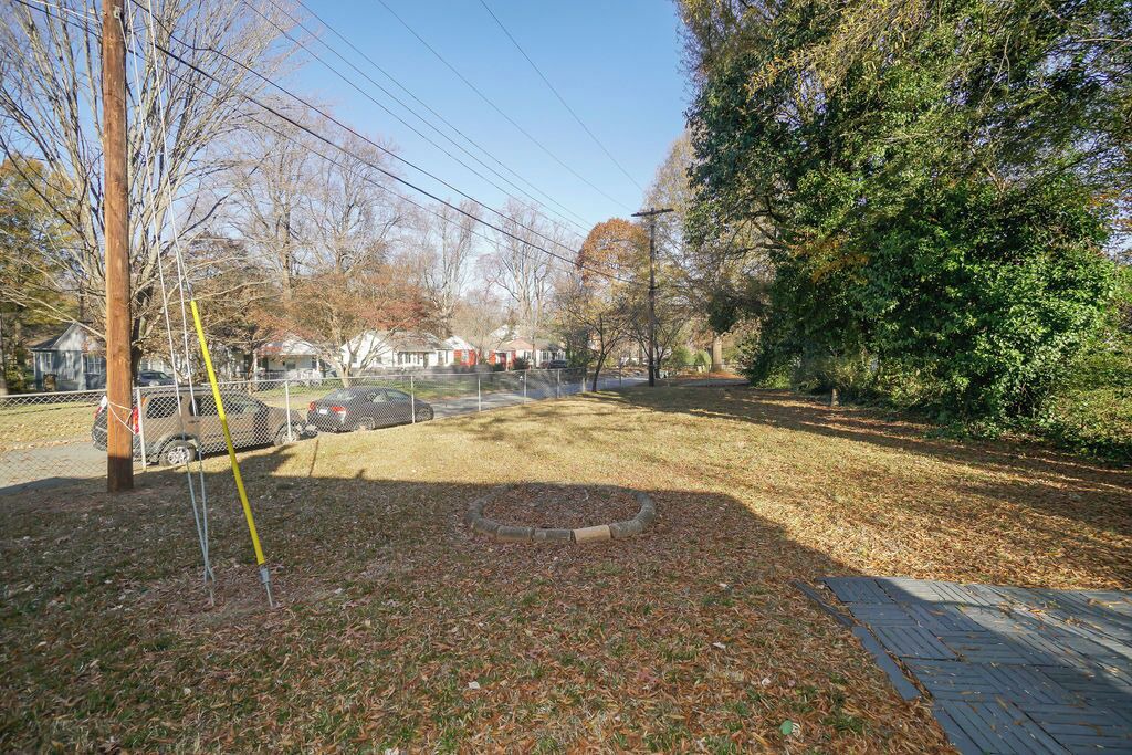Photo of Outdoor in Lindley Park