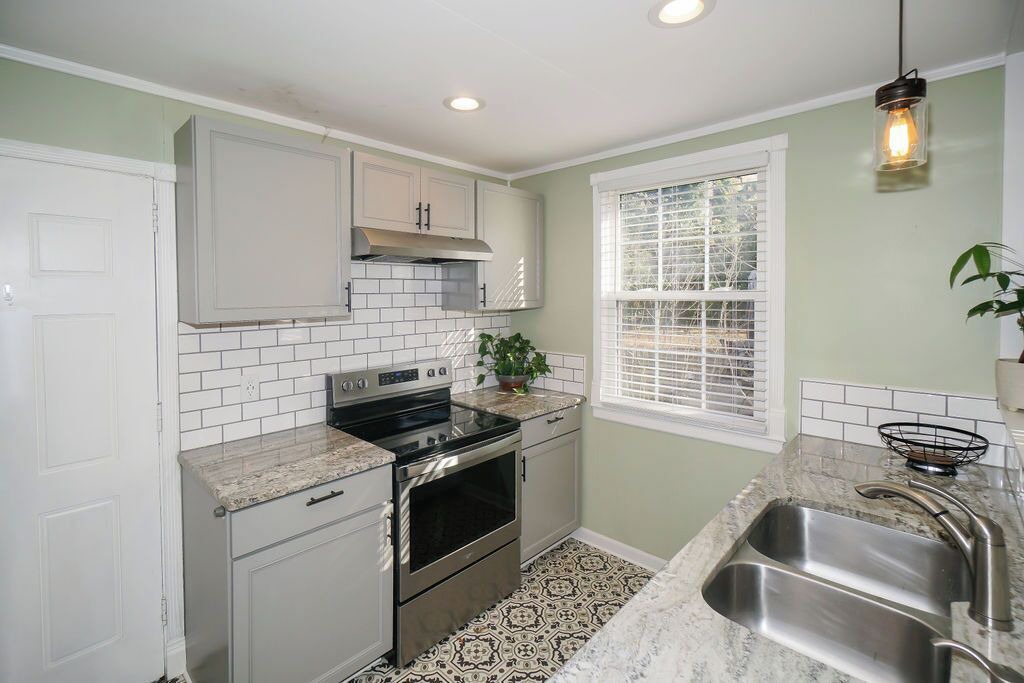 Photo of Kitchen in Lindley Park