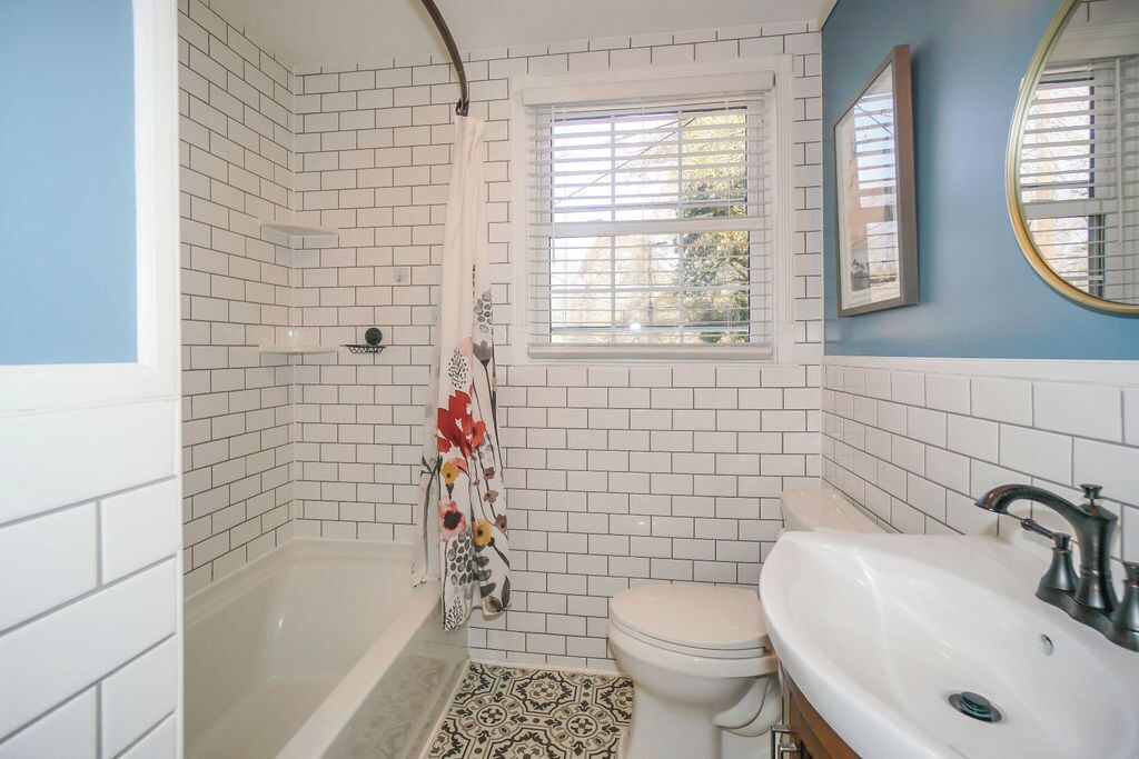 Photo of Bathroom in Lindley Park