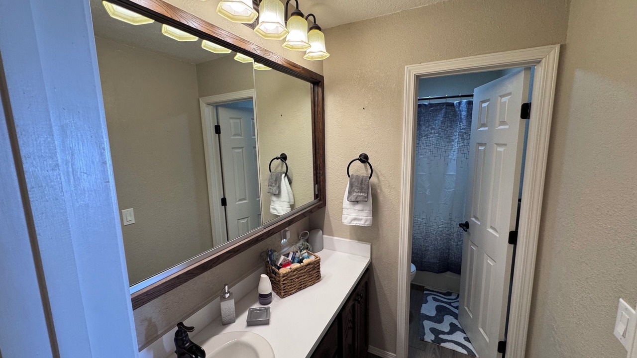 Photo of Bathroom in Pampa