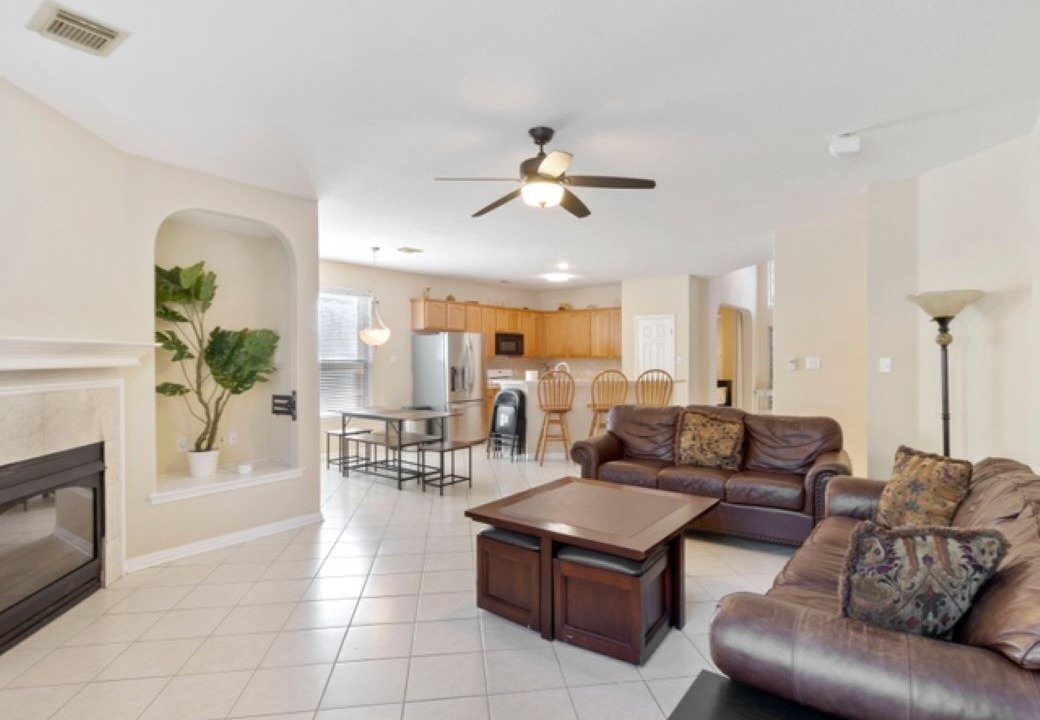Photo of Livingroom in Scofield Farms