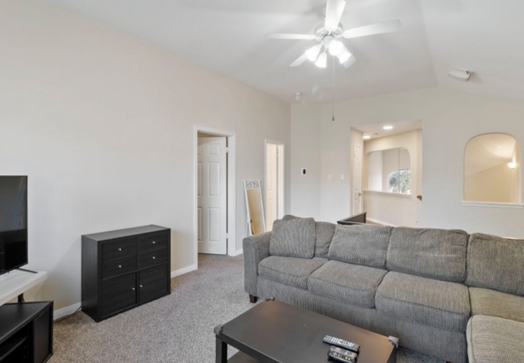 Photo of Livingroom in Scofield Farms