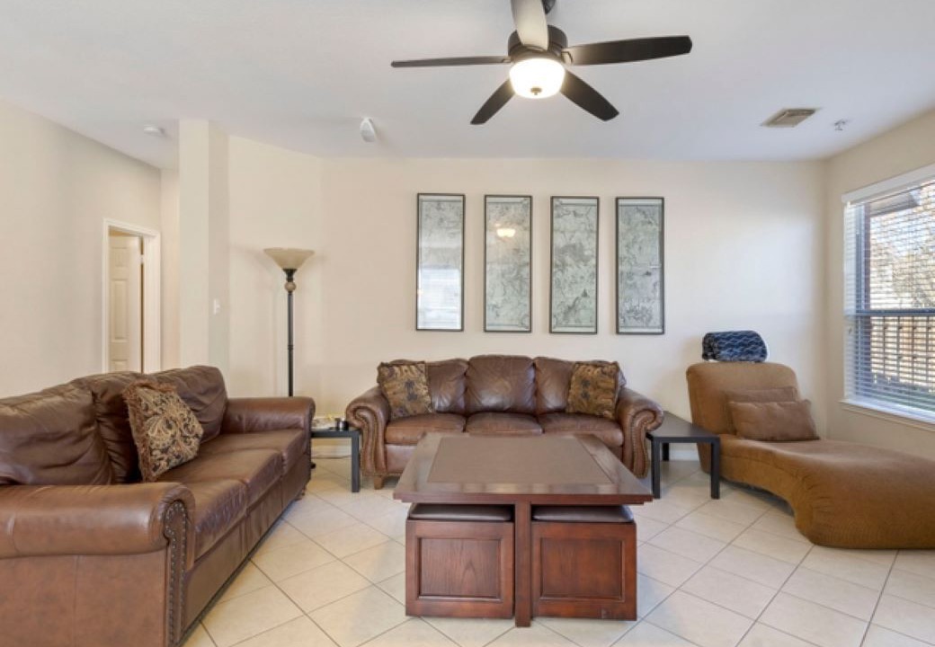 Photo of Livingroom in Scofield Farms