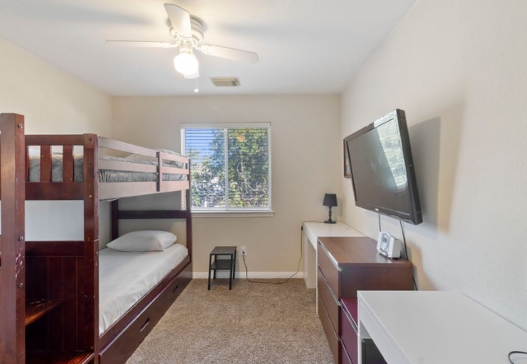 Photo of Bedroom in Scofield Farms
