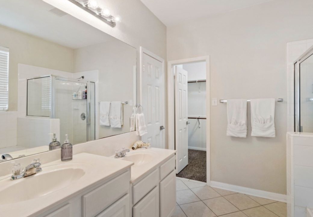 Photo of Bathroom in Scofield Farms