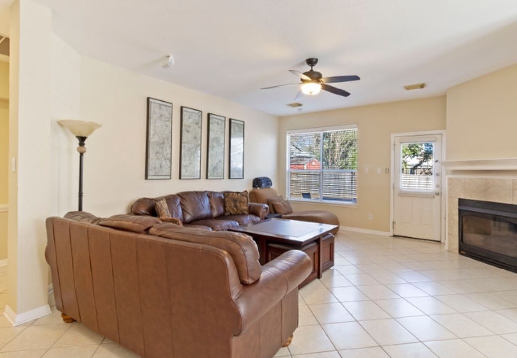 Photo of Livingroom in Scofield Farms