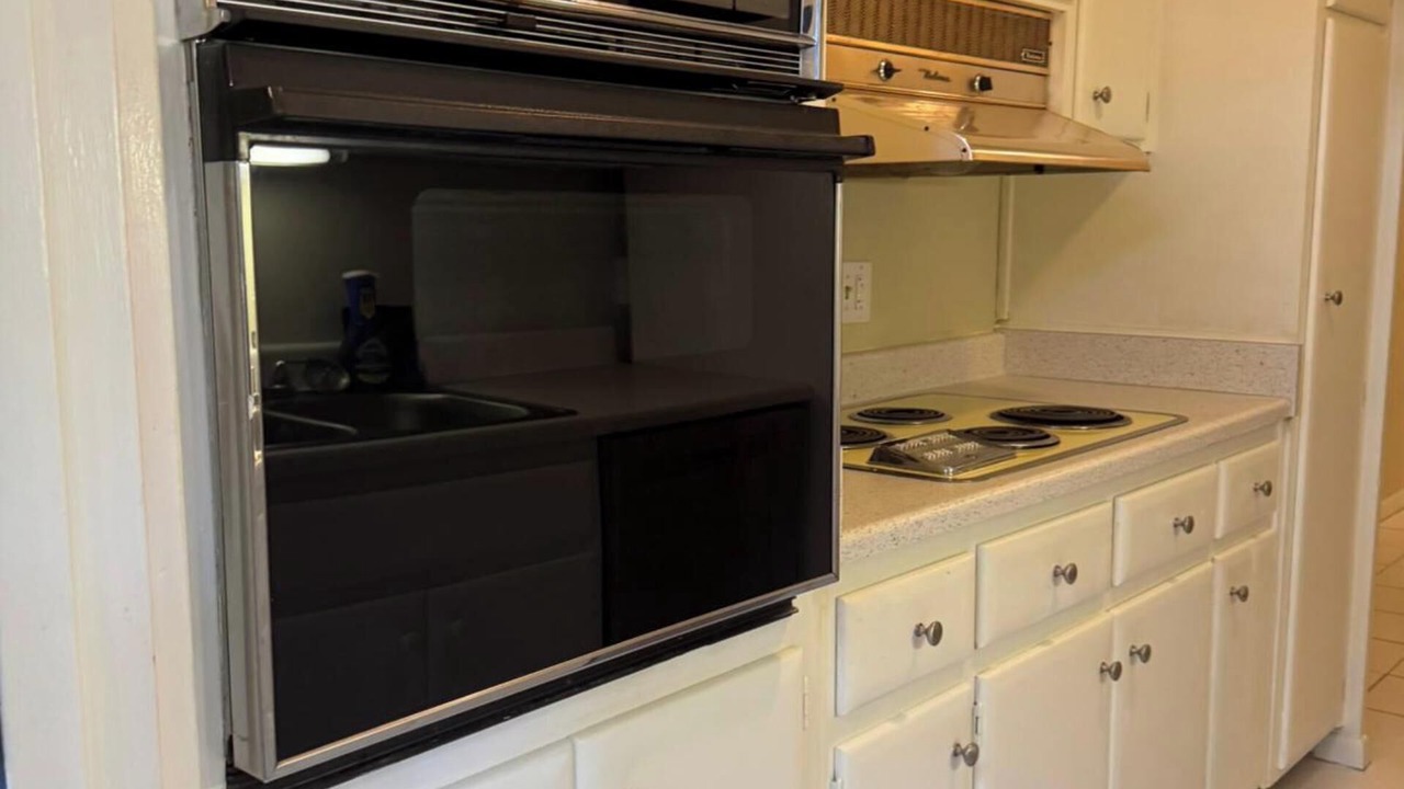 Photo of Kitchen in South Eola