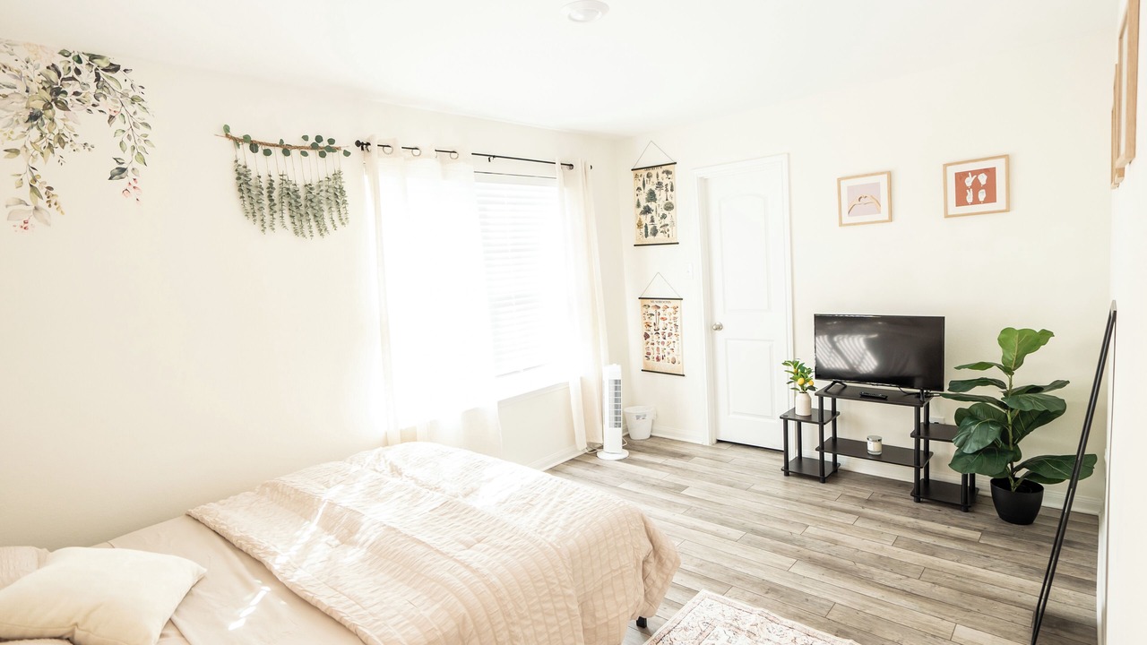 Photo of Bedroom in Kyle