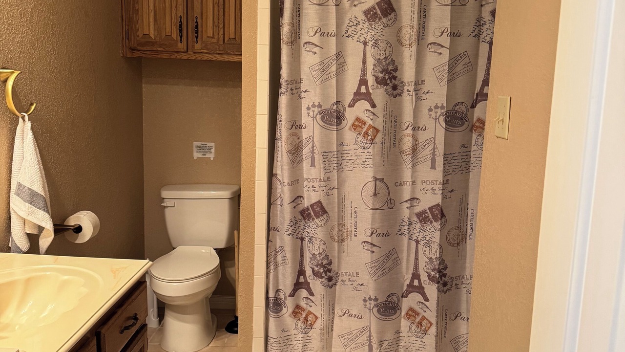 Photo of Bathroom in Joshua