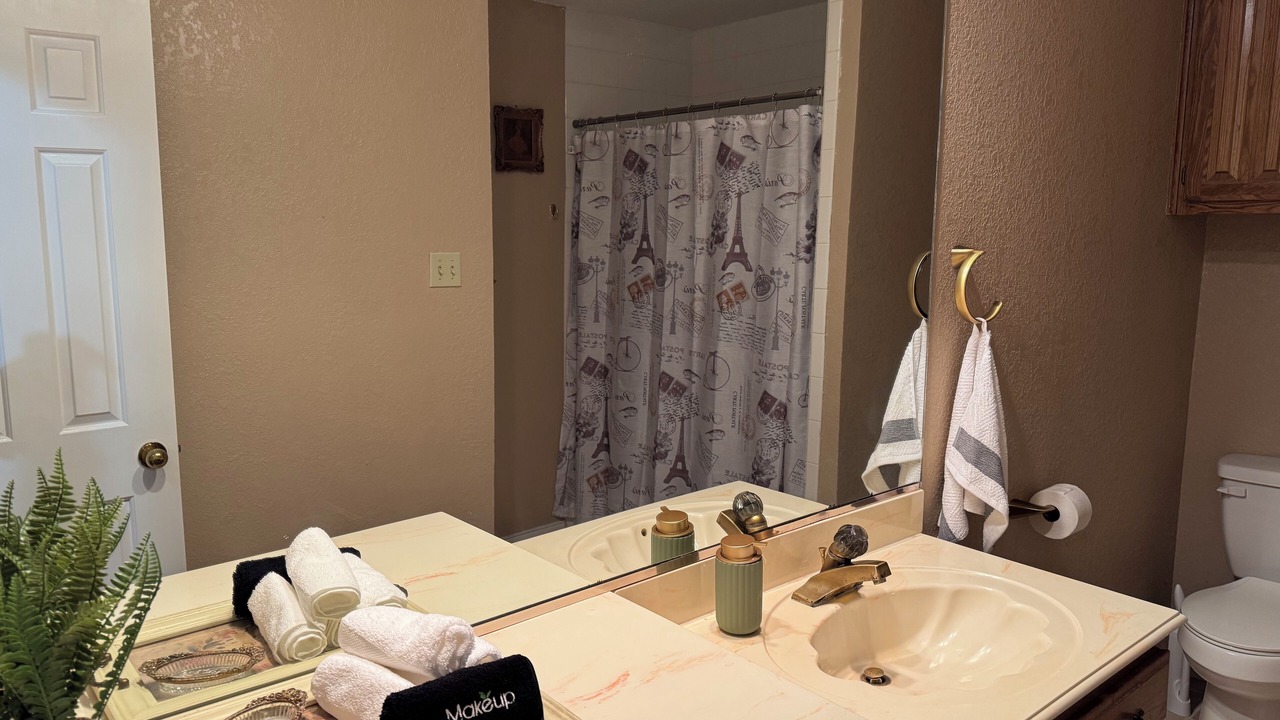 Photo of Bathroom in Joshua