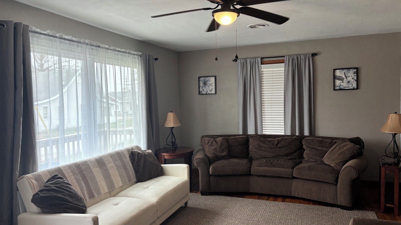 Photo of Livingroom in Bedford
