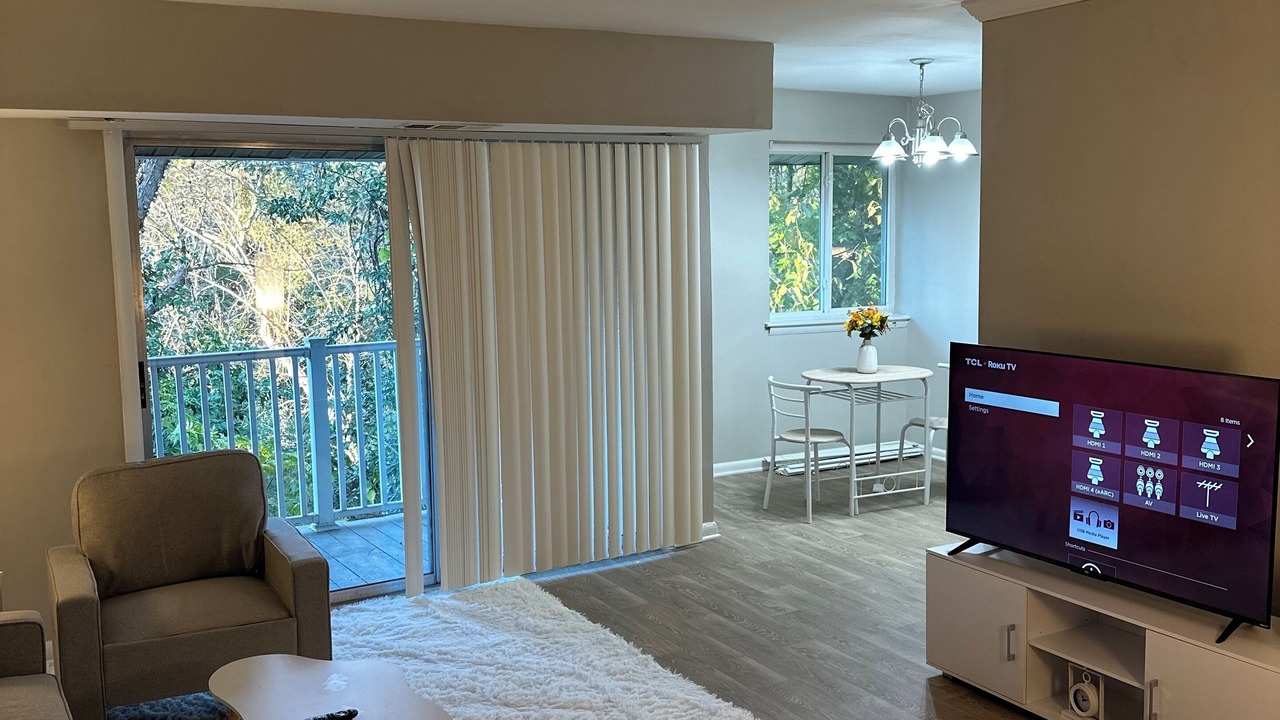 Photo of Livingroom in North Druid Hills