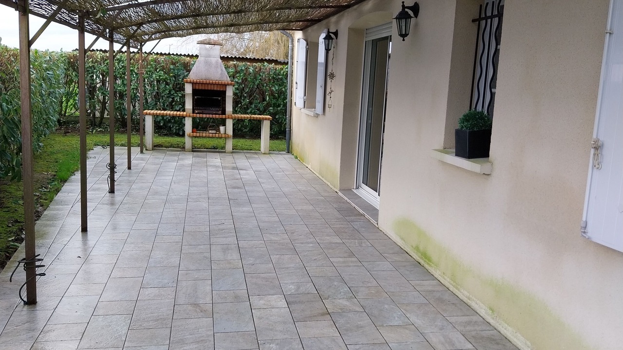 Photo of Patio Balcony in Saint-Branchs