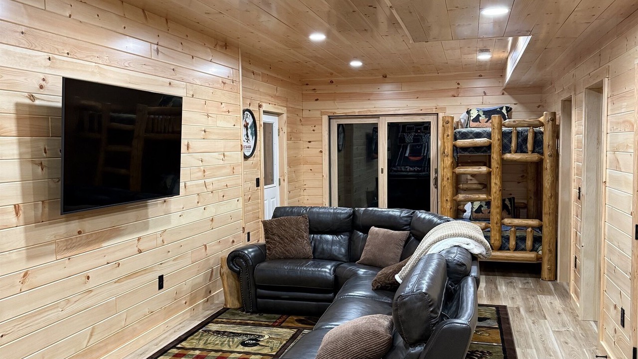 Photo of Others in Twin Mountain