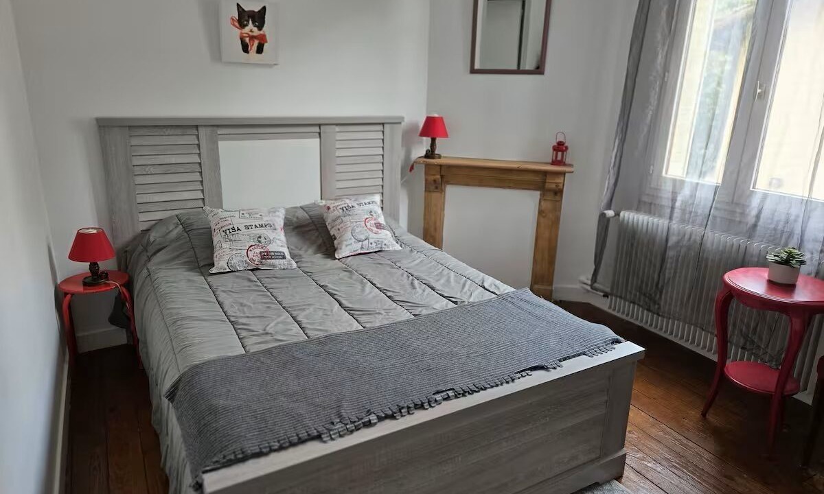 Photo of Bedroom in Limoges