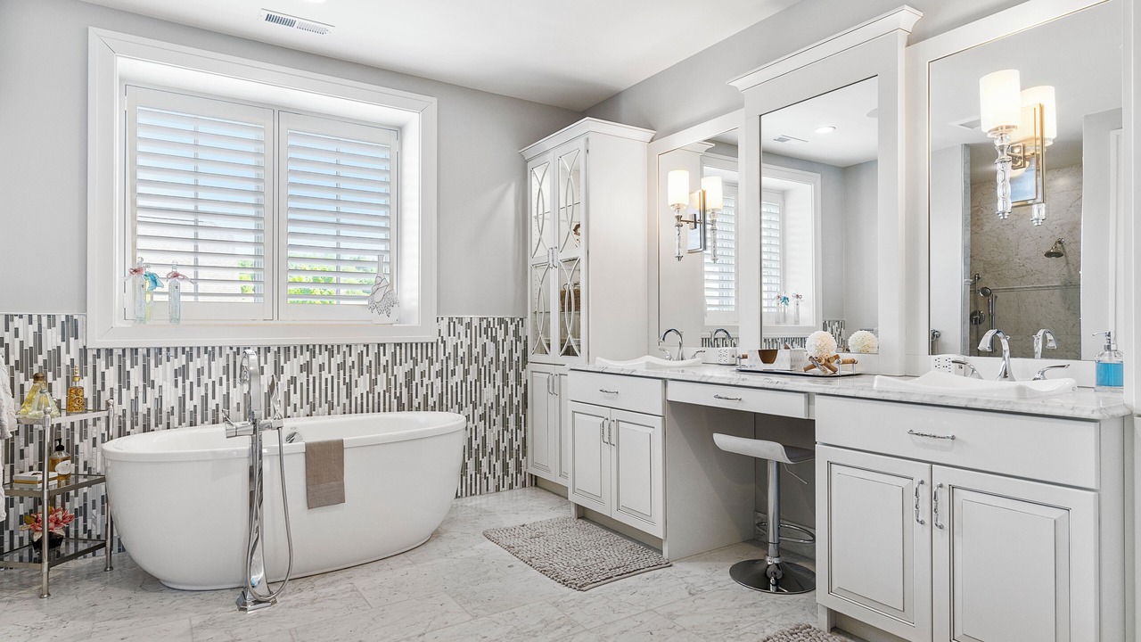 Photo of Bathroom in Bay Harbor
