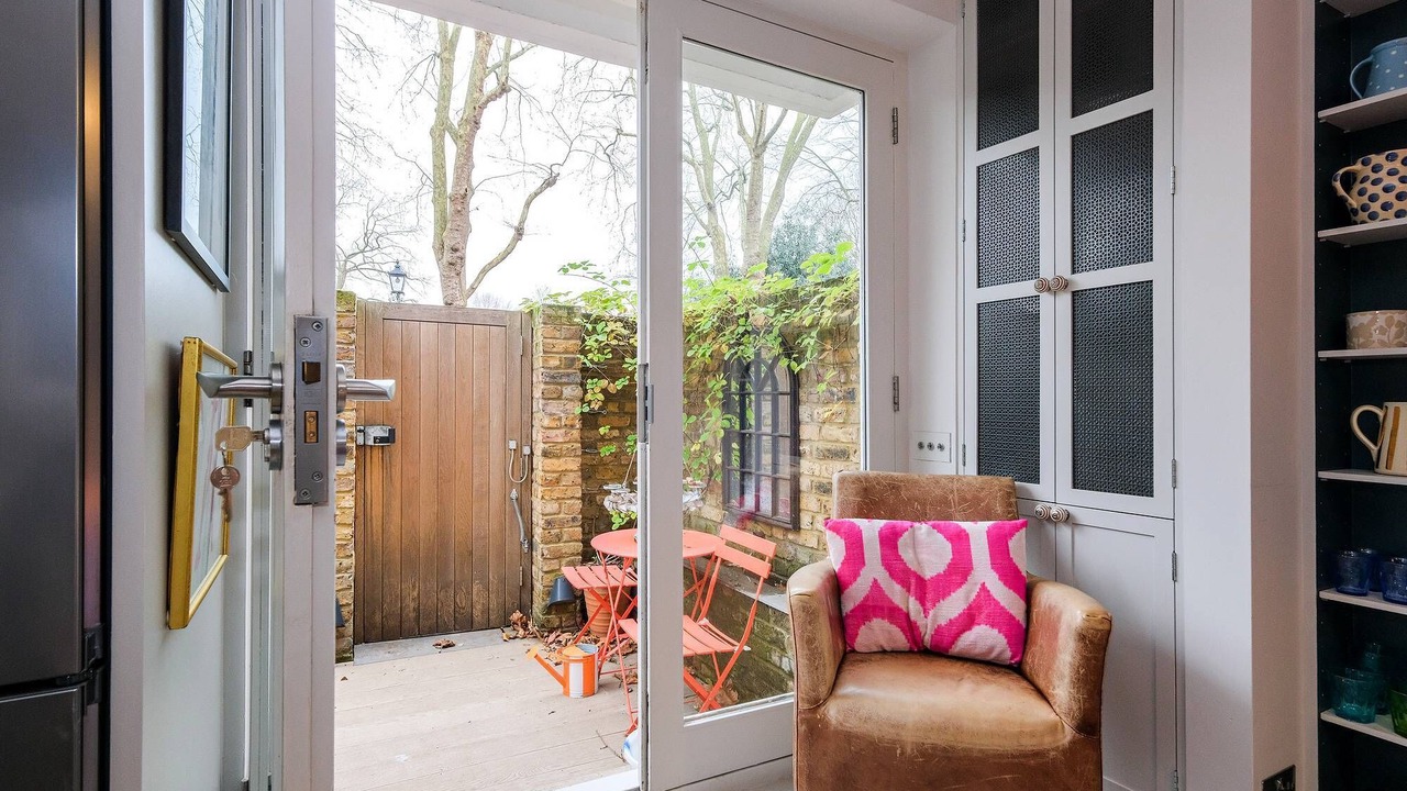 Photo of Others in Notting Dale