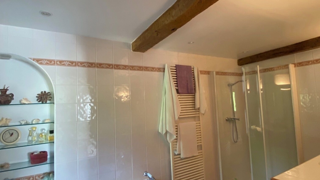 Photo of Bathroom in Saint-Laurent