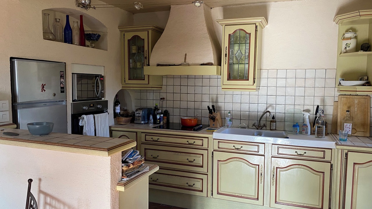 Photo of Kitchen in Saint-Laurent