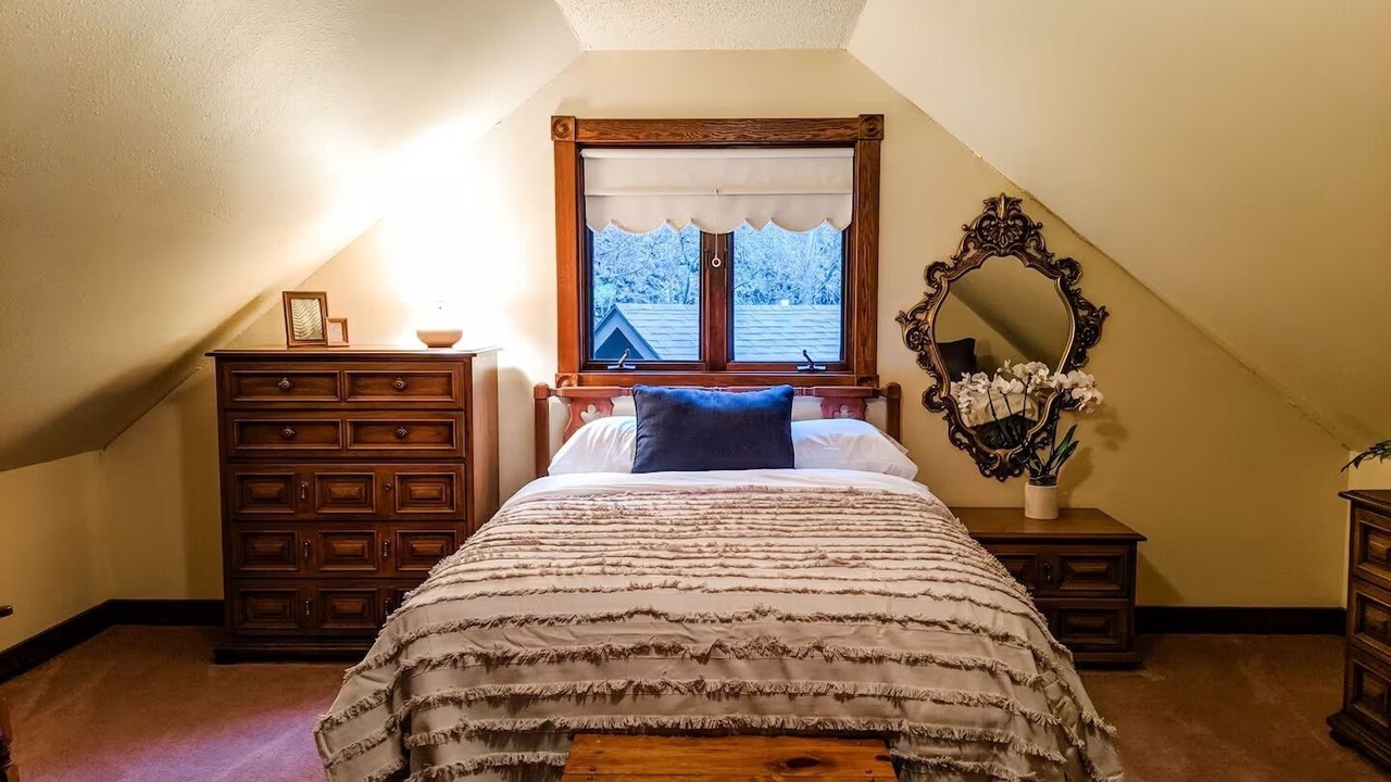 Photo of Bedroom in Decorah