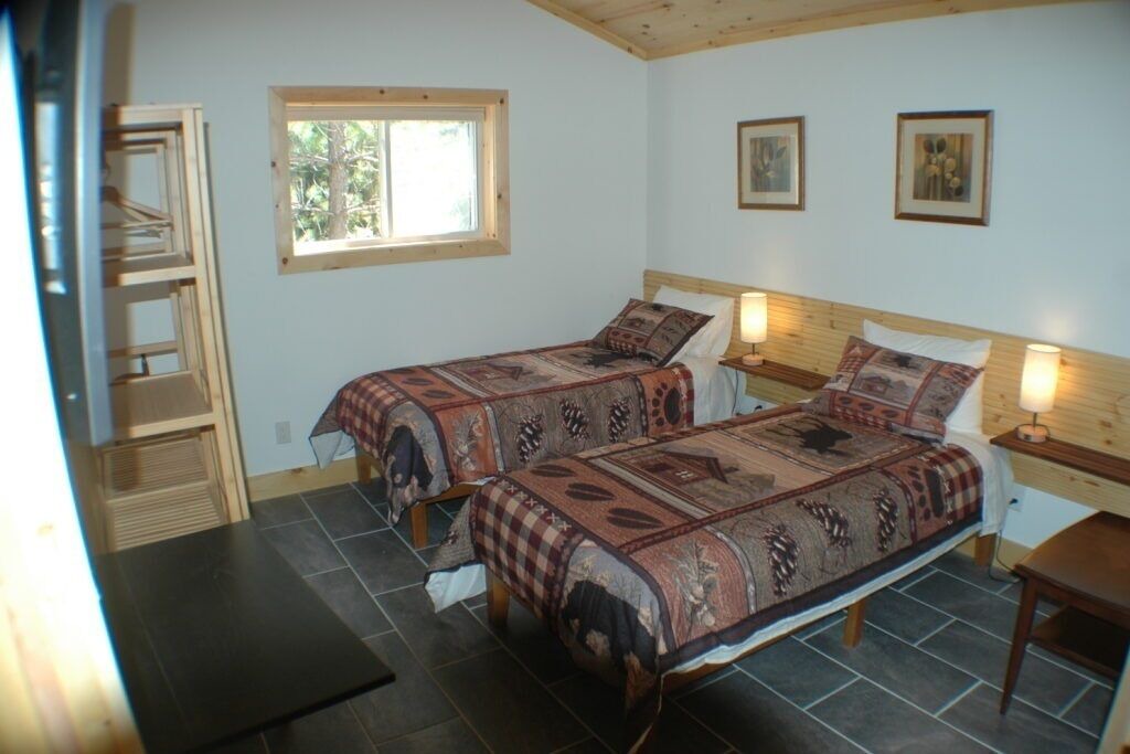 Photo of Bedroom in Searchmont