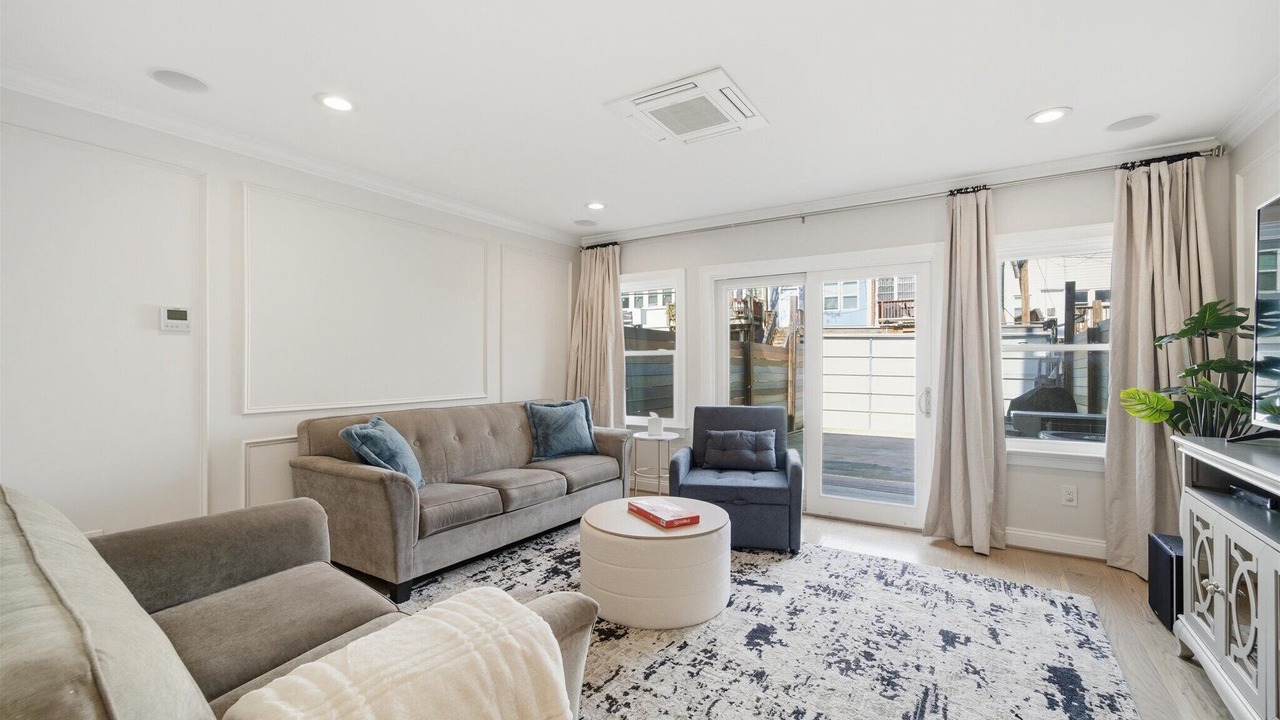 Photo of Livingroom in Eckington