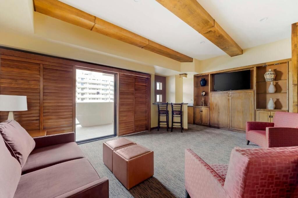 Photo of Livingroom in Enterprise